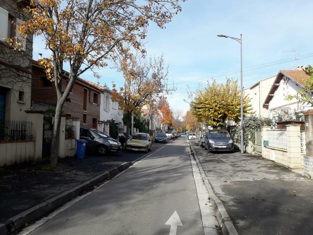 :) Grand studio lumineux à Toulouse et parking Extérieur photo